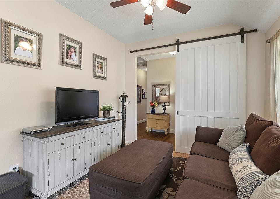 1st image of 5016 Cedar Elm Dr