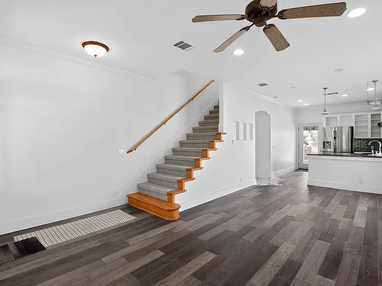3614 S 2nd St — Photo 3