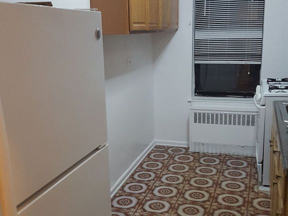2nd image of 464 Eastern Pkwy APT 4C