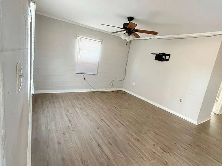 8250 Panther Lake Rd — Photo 12