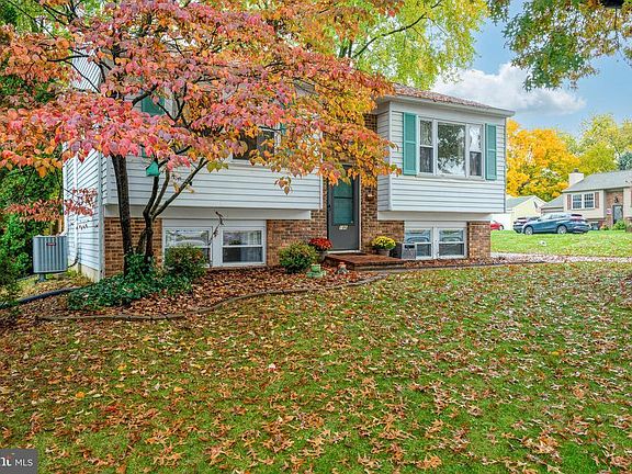 3rd image of 186 Warren Way