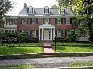 27 Bishopsgate Rd, Newton, MA 02459