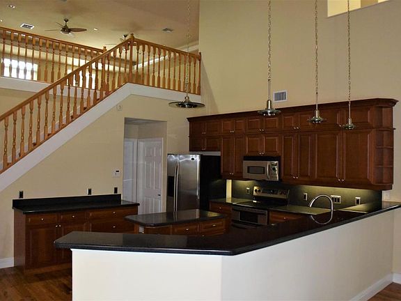 4th image of 3572 Tipperary Dr