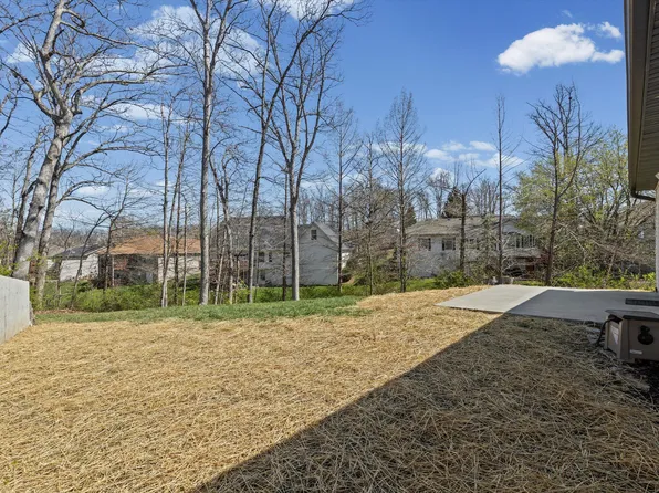 4809 Maple Leaf Dr, Columbia, MO 65201