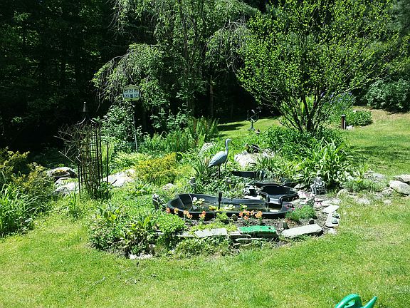 Front yard w/fish ponds 