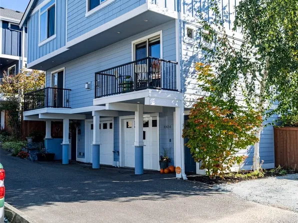 3043 59th Avenue SW #A, Seattle, WA 98116