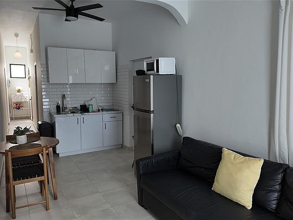 5th image of 73 Calle Tapia #2