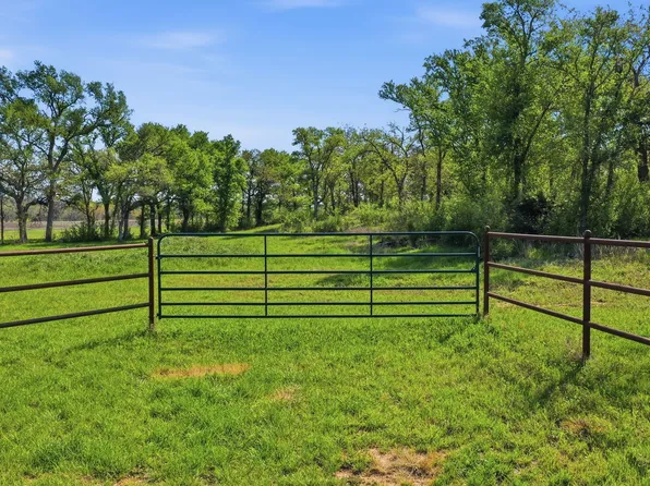 1005 Carter Ln, Santo, TX 76472