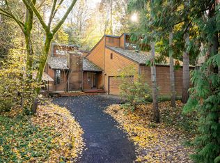 9411 SW 62nd Dr, Portland, OR 97219