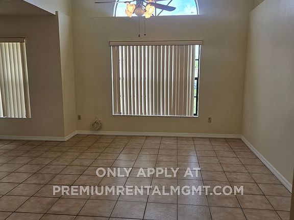 5th image of 838 Honolulu Woods Ln