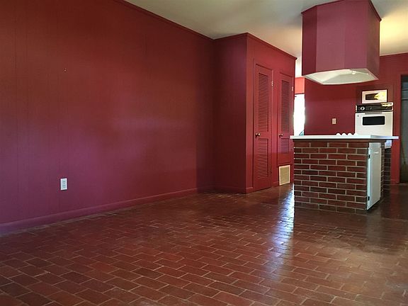 5th image of 605 Heynecker Ave