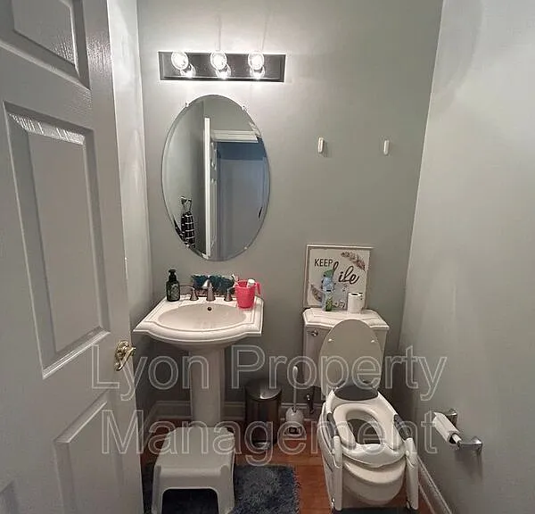 240 Sanctuary Dr — Photo 15