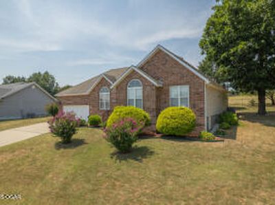 416 Ravenwood Circle, Neosho, MO, 64850