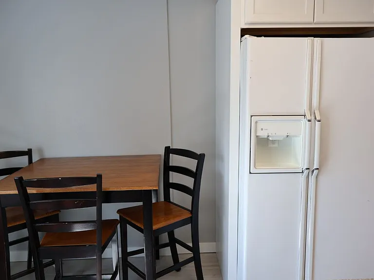 508C N Broadway Ave — Photo 6
