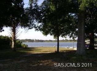 135 Jaffa Rd, Crescent City, FL 32112