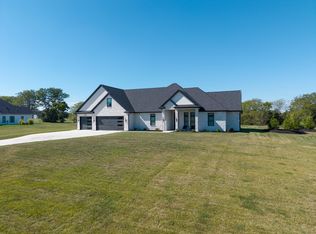 8911 S Lagos Dr, Columbia, MO 65203