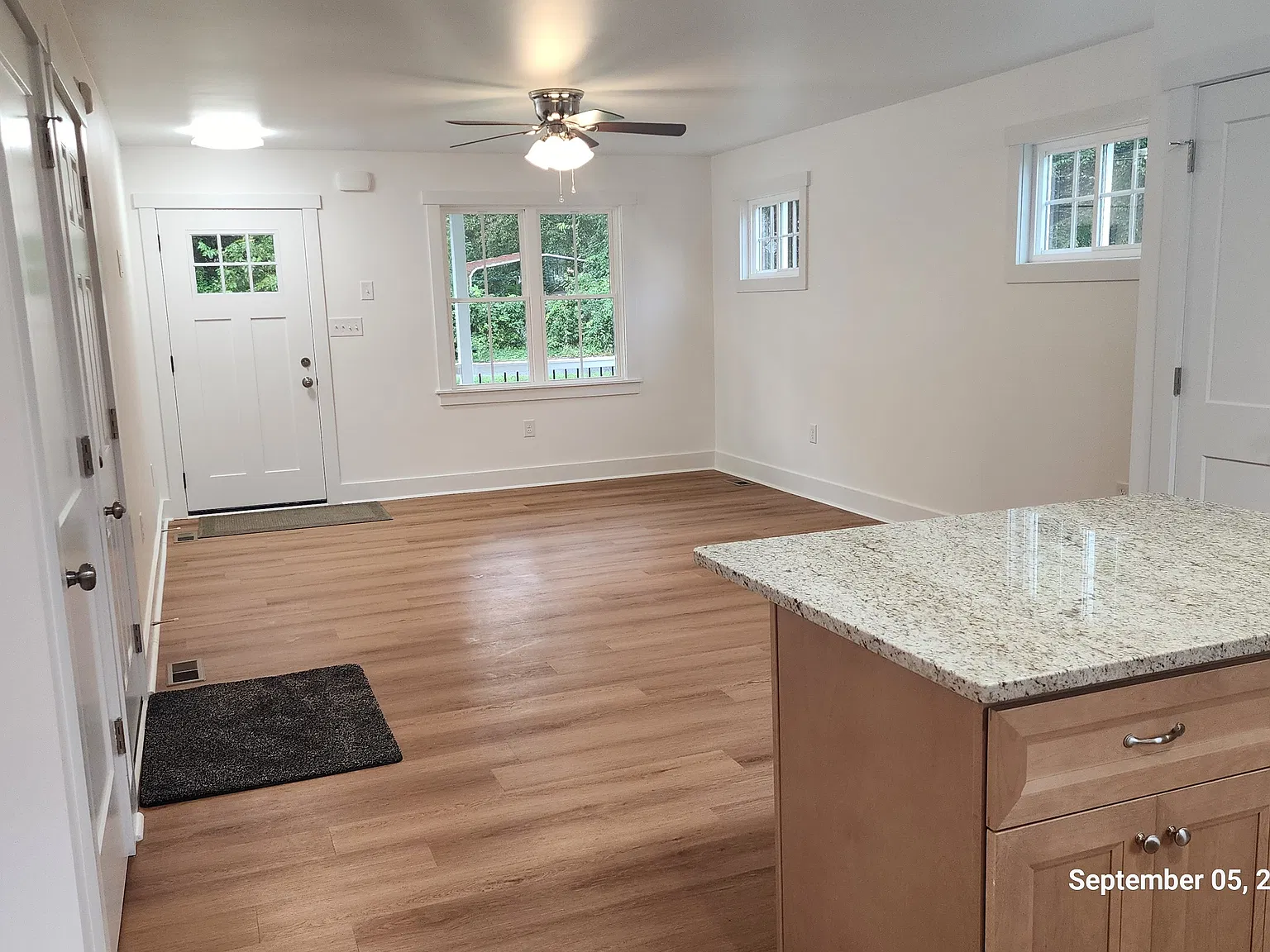 3 bed, 2.5 bath, 1519 sqft, $2,195 — Photo 3