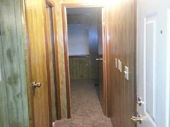 Hallway to second bedroom/bathroom