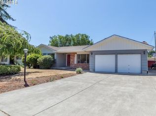 2416 17th Pl, Springfield, OR 97477