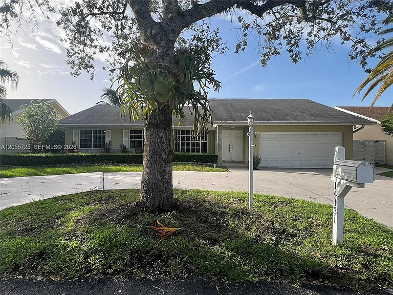 14131 SW 146th Ter — Photo 1