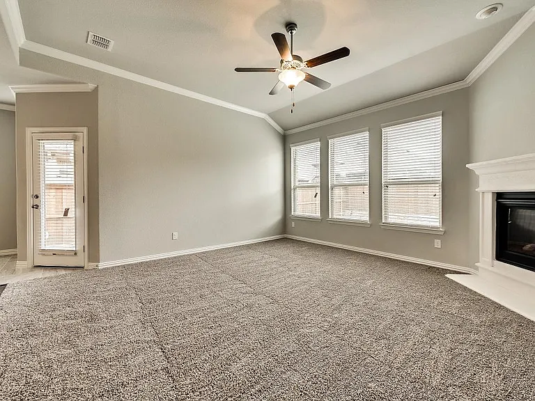 16700 Lincoln Park Ln — Photo 9