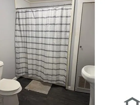 131 Matlock St #A, Center, TX 75935