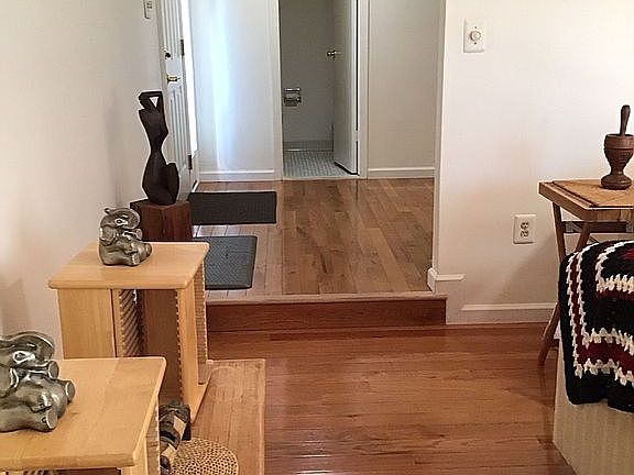 Entrance to living room 