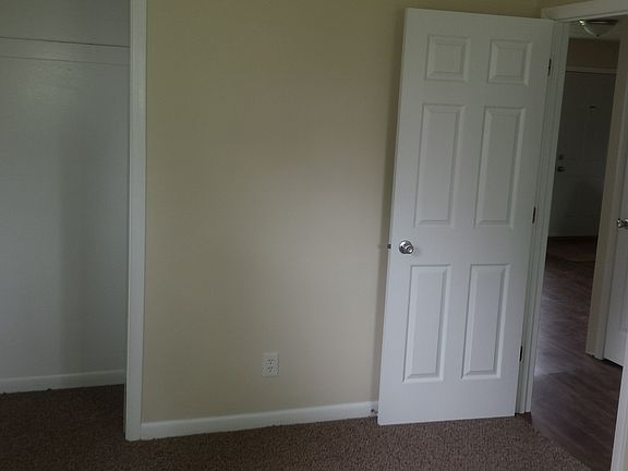 4th image of 1010 Parker Ave #1010