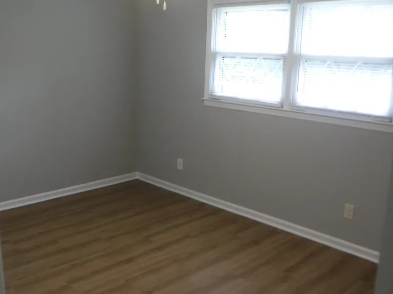 2100 Thornfield Rd — Photo 22