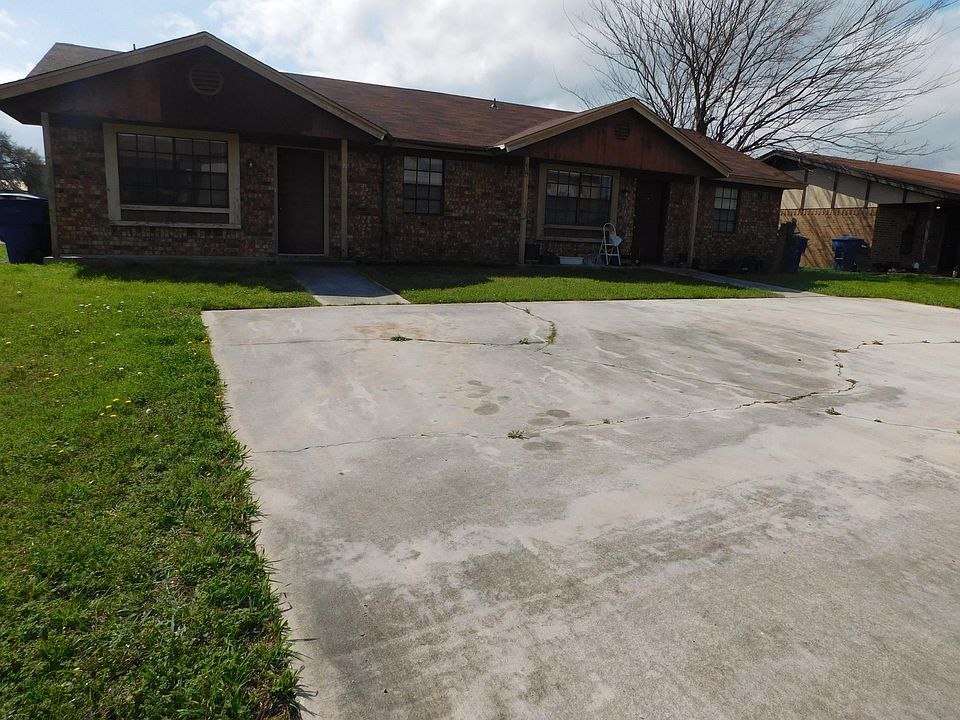 1st image of 306 North Dr #A