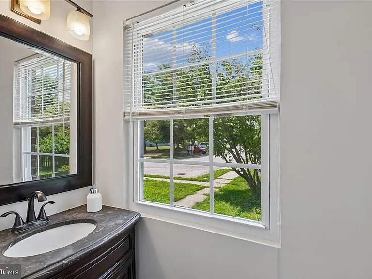 17 Ruddington Ct — Photo 18