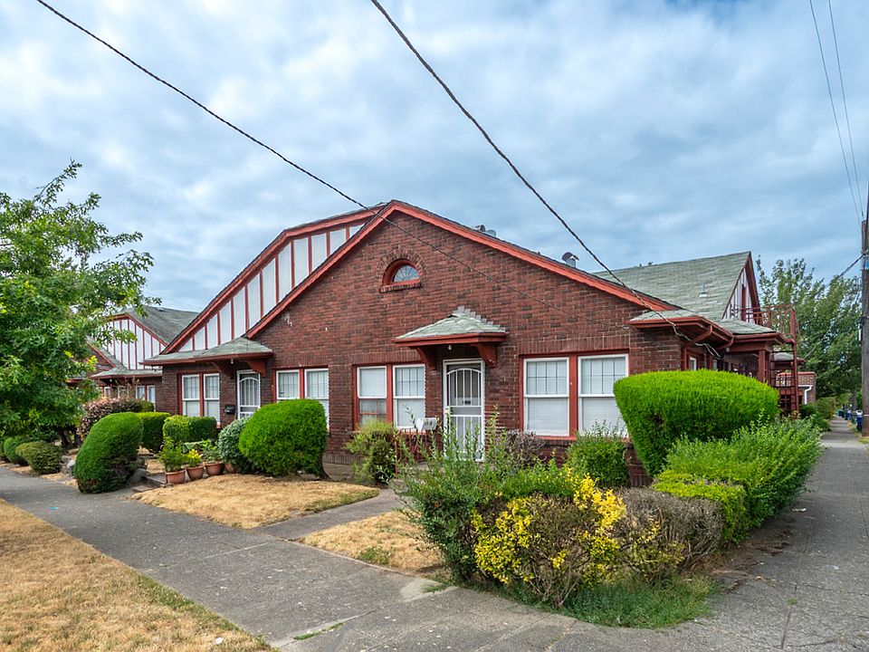 Hanford Court Apartments East Facade