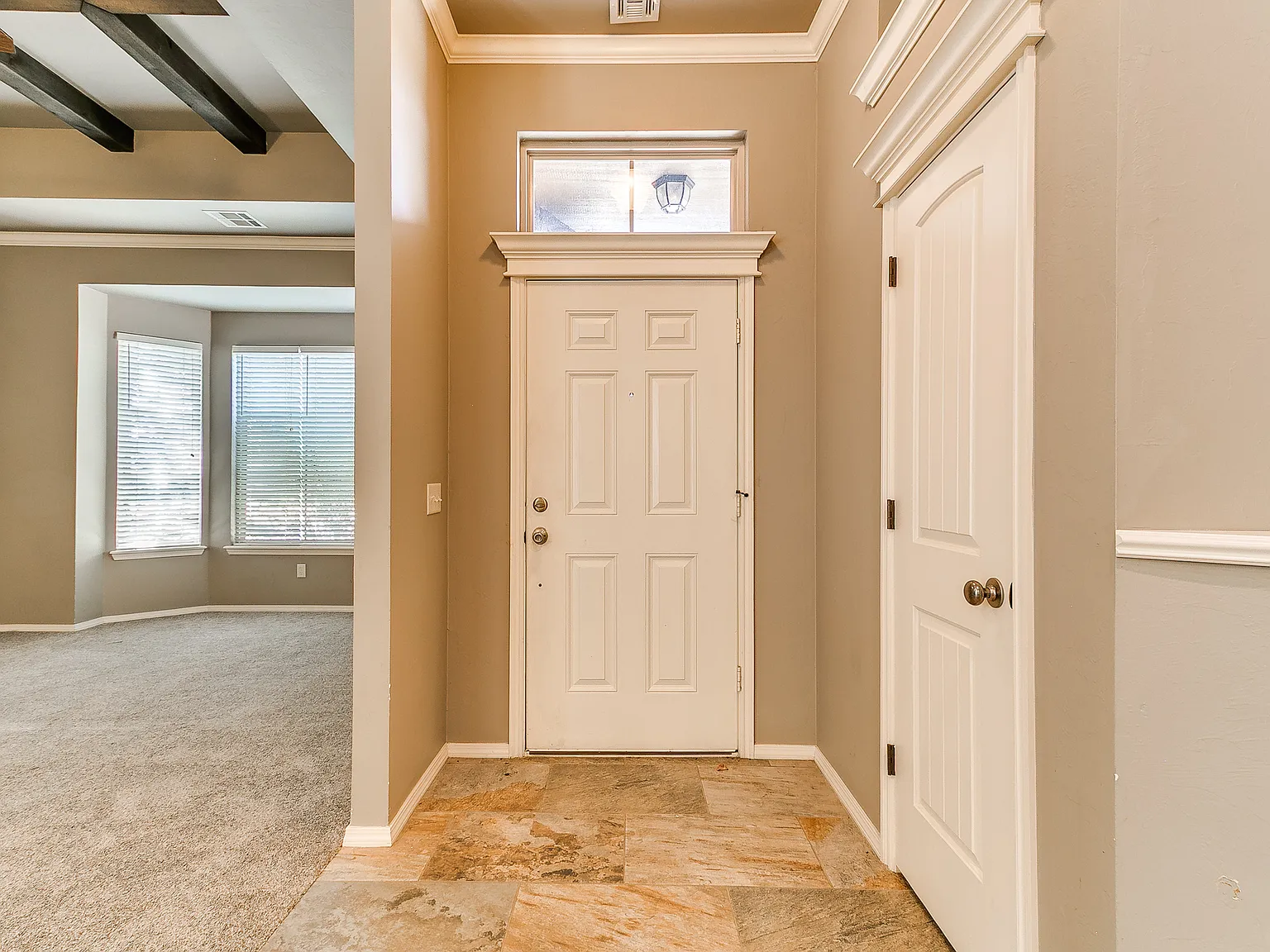 3 bed, 1652 sqft, $1,950 — Photo 3