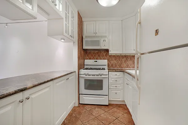 Rented by PocketBroker Inc | media 24