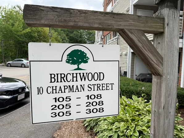 10 Chapman St Unit 208, Weymouth, MA 02189