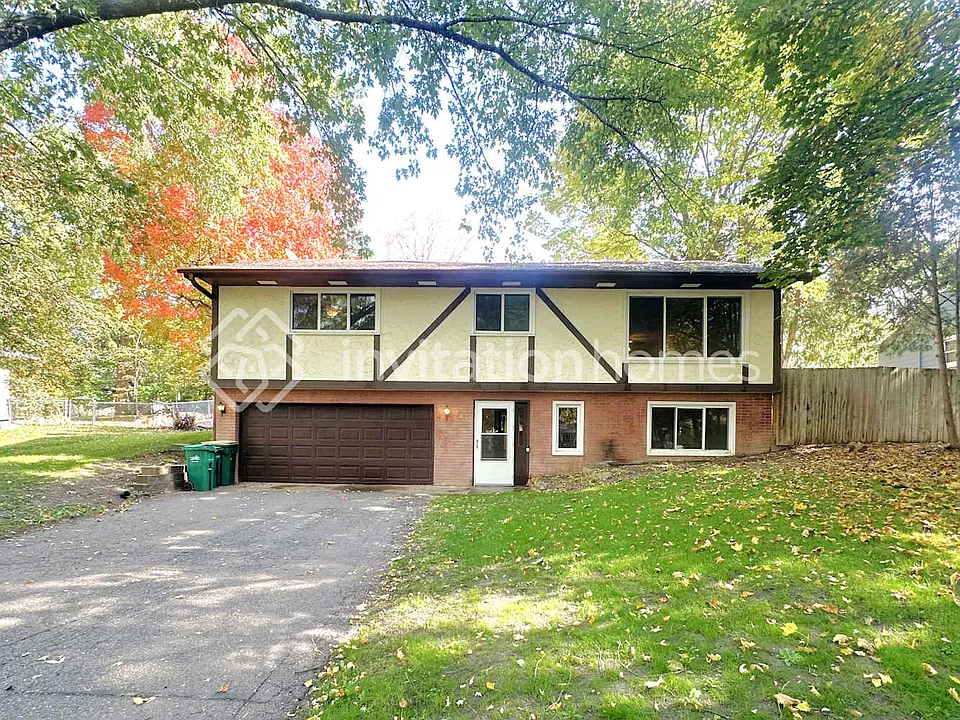 284 Dupont St