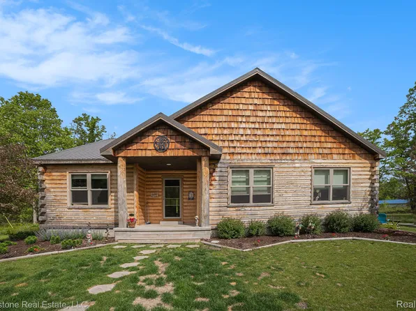 2816 K Bar L Dr, Midland, MI 48640