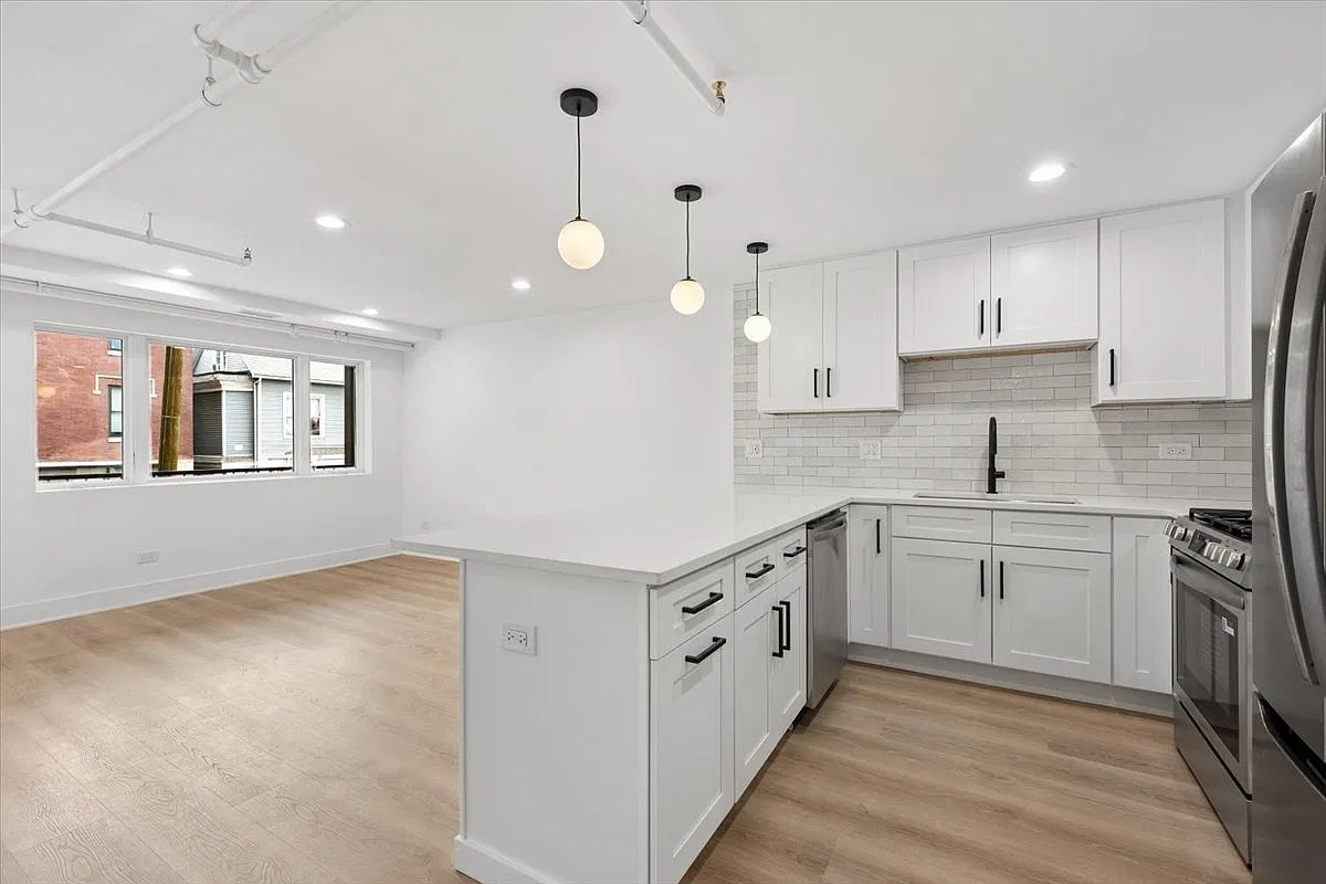 2 bed, 2.0 bath, $2,745 — Photo 3