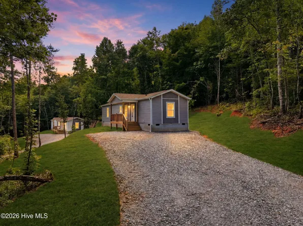 285 Loganberry Lane, Hayesville, NC 28904
