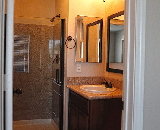 5th image of 1307 Gardenia Cir