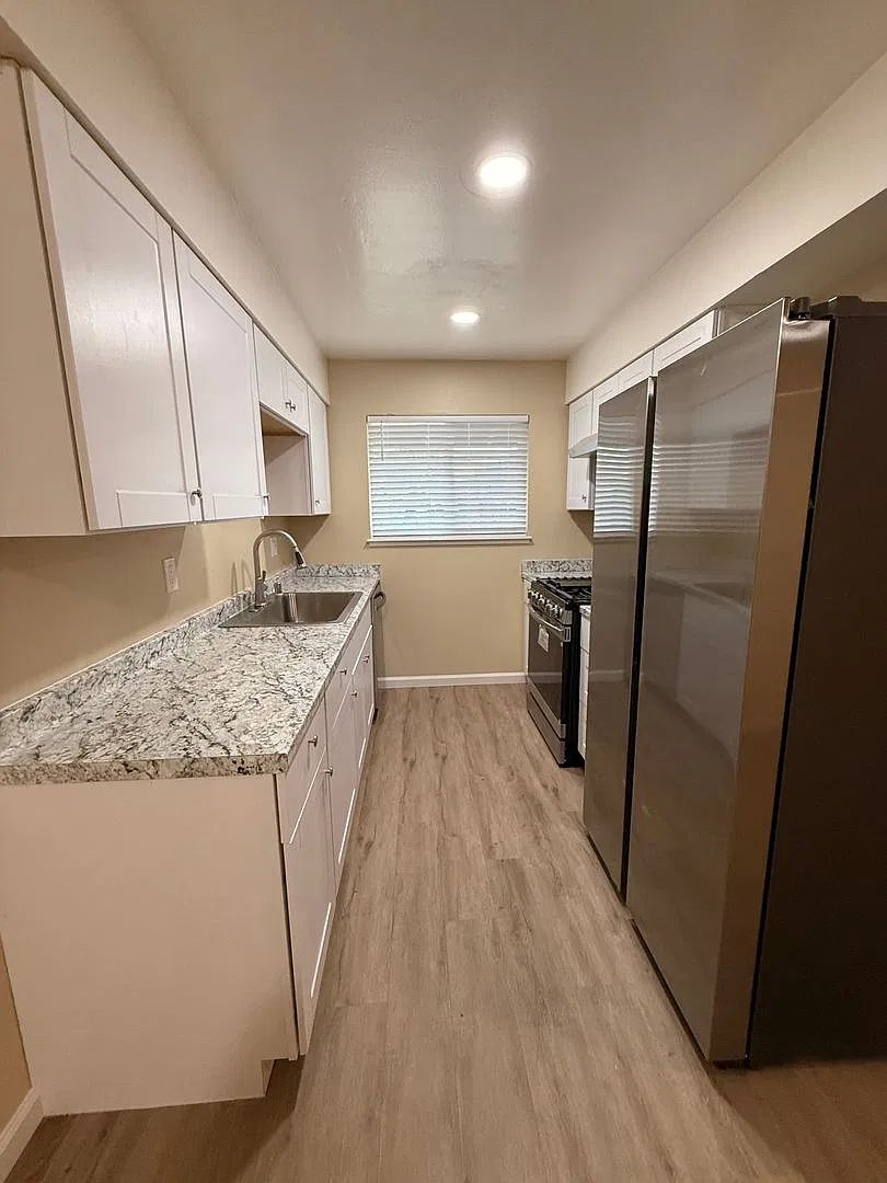 S204KL — Photo 4