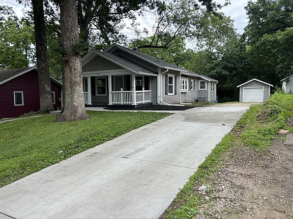 2nd image of 1541 32nd St