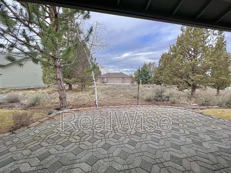 835 Nutcracker Dr — Photo 39