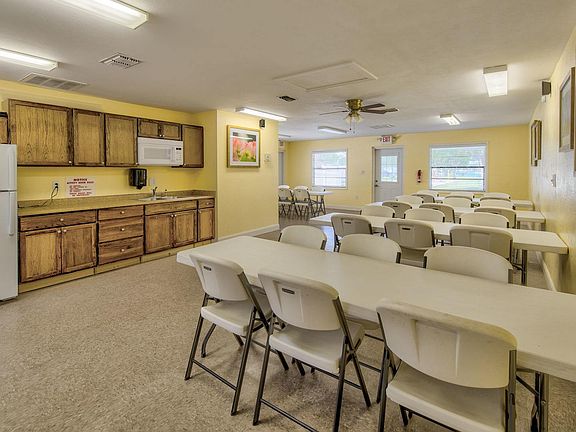 4th image of 1500 W Highland St Lot 208