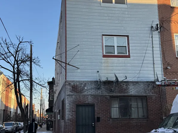 1815 S 7th St Floor 2, Philadelphia, PA 19148