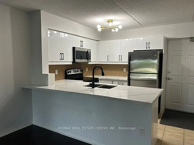 1370 Main St E #103 — Photo 7