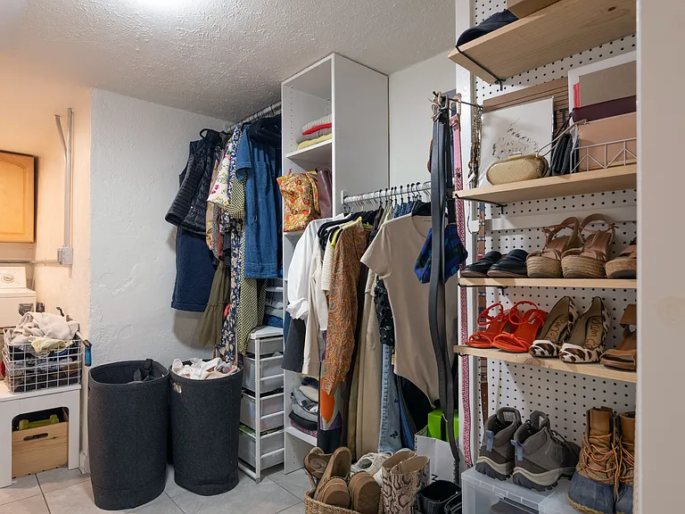 Walk in closet