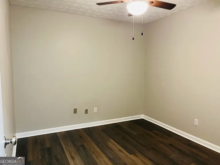 145 Pine Ter #155 — Photo 14