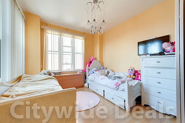 Sold by City Wide Brokerage | media 30