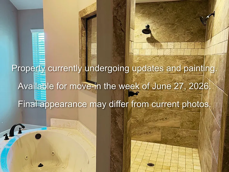 Shower and Bathtub Main Bathroom